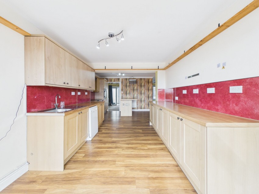 Images for Westhill Avenue, Milford Haven, SA73 EAID:2884406164 BID:6e036efe-2661-428f-b5bf-a0a4ec799e22