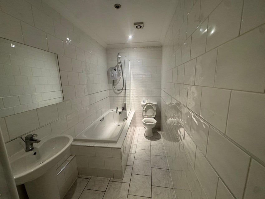 Images for 15 High Street, Haverfordwest, SA61 EAID:2884406164 BID:6e036efe-2661-428f-b5bf-a0a4ec799e22