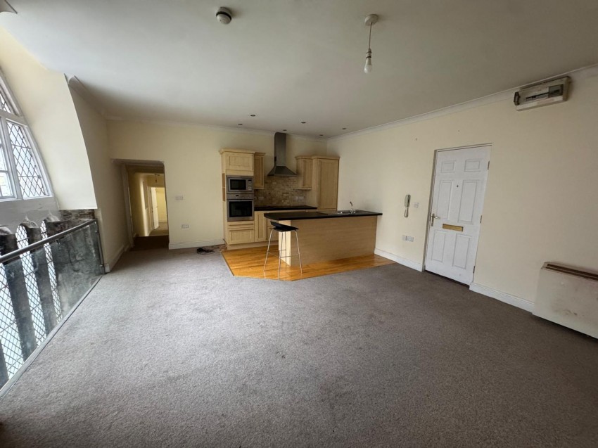 Images for 15 High Street, Haverfordwest, SA61 EAID:2884406164 BID:6e036efe-2661-428f-b5bf-a0a4ec799e22